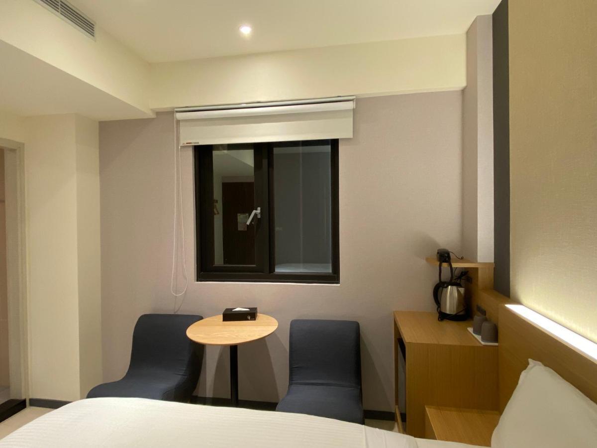 Fu Kuang Hotel Pingtung Buitenkant foto