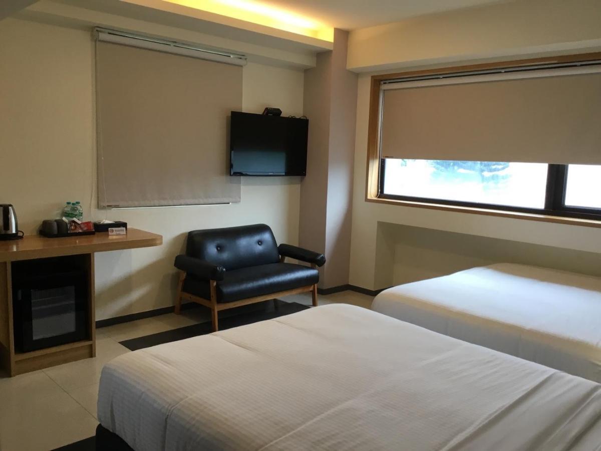 Fu Kuang Hotel Pingtung Buitenkant foto