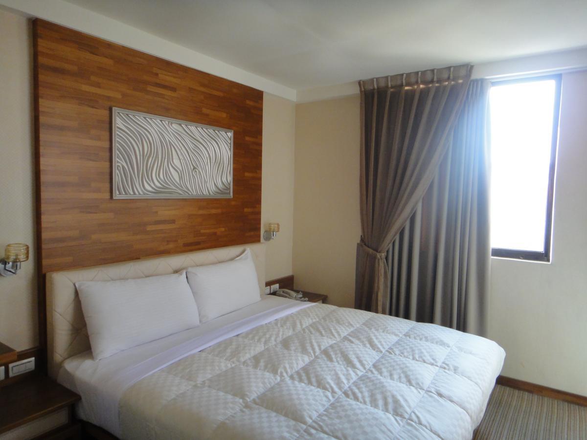 Fu Kuang Hotel Pingtung Buitenkant foto